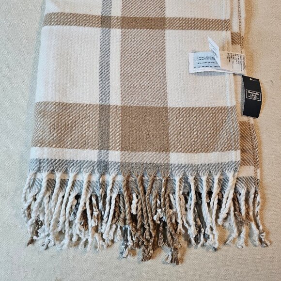 Abercrombie & Fitch Women's Knit Plaid Check Fringe Scarf - Picture 3 of 7